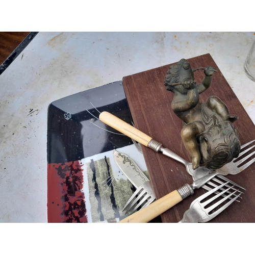 144 - ox of decorative china : damaged Chinese Famille Rose dish, glassware, Wedgwood charger and other it... 