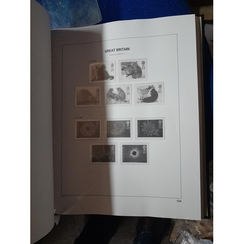 152 - Stamps : Stanley Gibbons printed hingeless album pages, in very good order