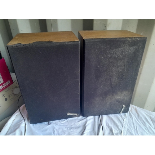 380 - Sanyo stereo and Schneider stereo