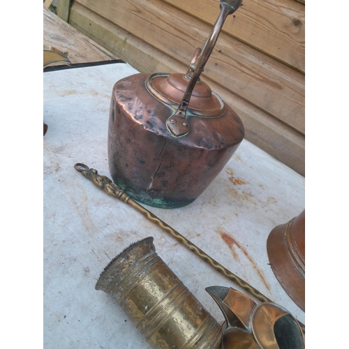 9 - Mixed era brass and copper ware : vintage Indian copper cooking pot and water vessel