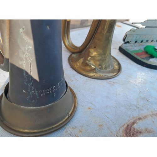 18 - Military related items : mainly tank regiment throughout the 20th century : shells, scarf, trench ar... 