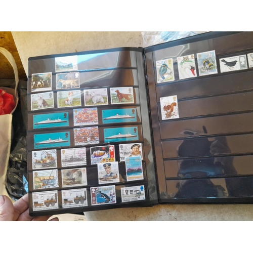 51 - Stamps : loose  and on paper, 2 x stockbooks word collection mainly used some more interesting earli... 