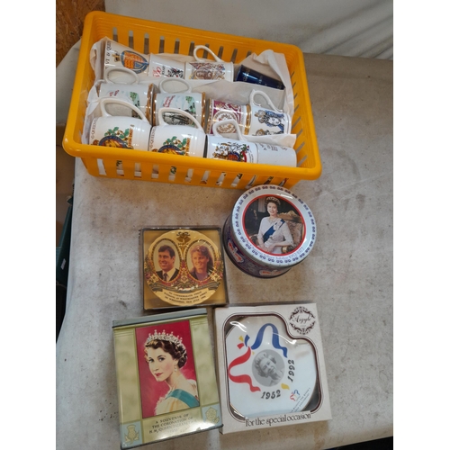 57 - Assorted mixed era commemorative ware
