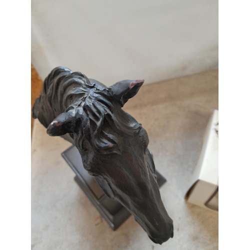 59 - Box of oddments : resin horse head, resin \Buddha ornaments