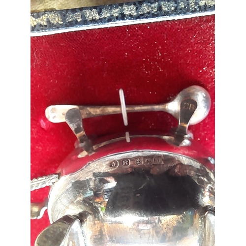 78 - Silver table salt cruet set with blue glass liners  in box of issue Birm 1970 John Rose 125 g