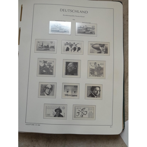 112 - Stamps : Germany Lighthouse Hingeless Luxury Stamp Album on 60 pages lots of mint no hinge stamps, n... 