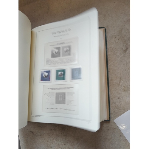 112 - Stamps : Germany Lighthouse Hingeless Luxury Stamp Album on 60 pages lots of mint no hinge stamps, n... 