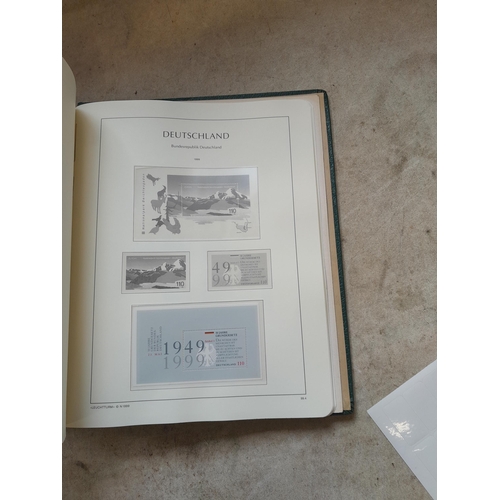 112 - Stamps : Germany Lighthouse Hingeless Luxury Stamp Album on 60 pages lots of mint no hinge stamps, n... 