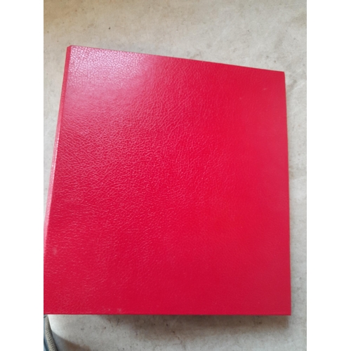 129 - Stamps : a multithematic collection on SG Avon leaves lightly mounted , approx 1000 pages in clean c... 