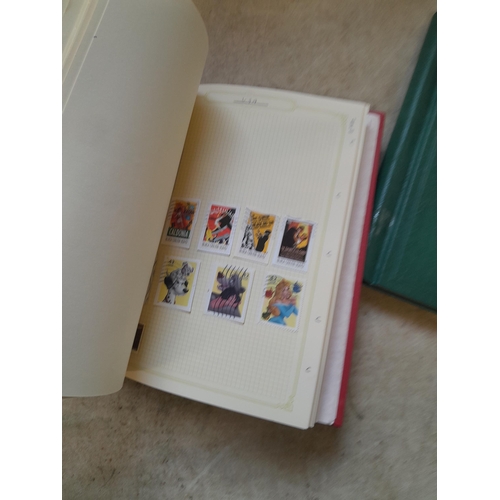 134 - Stamps of USA in three folders 1000 plus stamps mint unused and used, only a small sample photograph... 