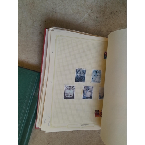 134 - Stamps of USA in three folders 1000 plus stamps mint unused and used, only a small sample photograph... 