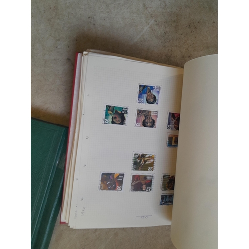 134 - Stamps of USA in three folders 1000 plus stamps mint unused and used, only a small sample photograph... 