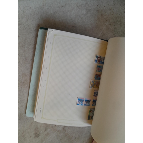 134 - Stamps of USA in three folders 1000 plus stamps mint unused and used, only a small sample photograph... 