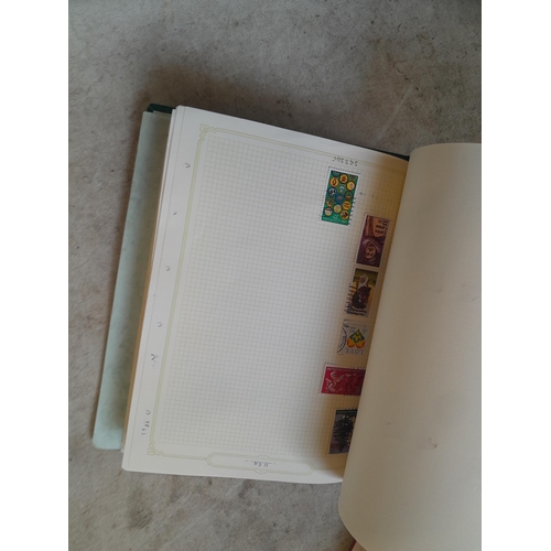 134 - Stamps of USA in three folders 1000 plus stamps mint unused and used, only a small sample photograph... 