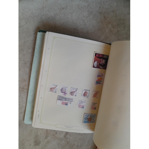 134 - Stamps of USA in three folders 1000 plus stamps mint unused and used, only a small sample photograph... 