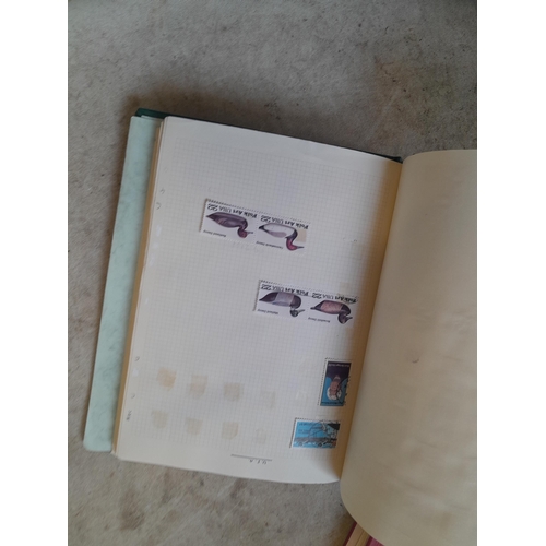 134 - Stamps of USA in three folders 1000 plus stamps mint unused and used, only a small sample photograph... 