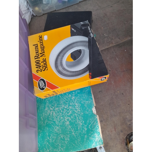 157 - Projector and accessories