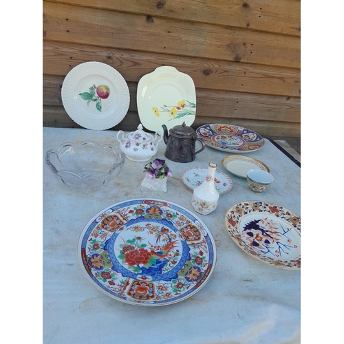 162 - Box of mixed era ceramics, note some items chipped