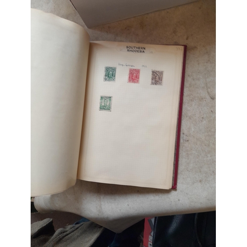 166 - Approx 10 kg of stamps and postcards : loose on paper, in albums, stock books, on pages GB World and... 