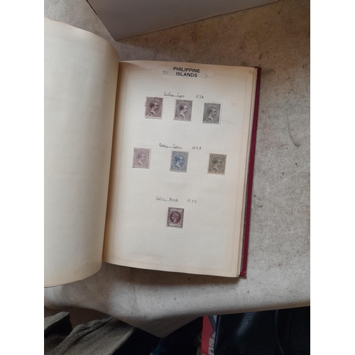 166 - Approx 10 kg of stamps and postcards : loose on paper, in albums, stock books, on pages GB World and... 