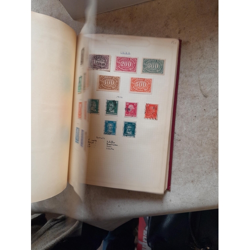 166 - Approx 10 kg of stamps and postcards : loose on paper, in albums, stock books, on pages GB World and... 