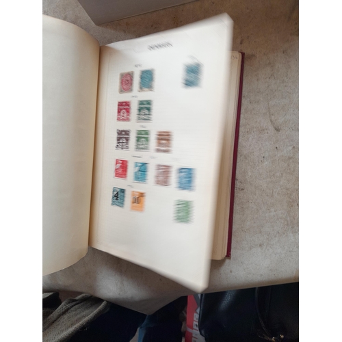 166 - Approx 10 kg of stamps and postcards : loose on paper, in albums, stock books, on pages GB World and... 