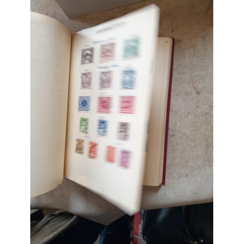 166 - Approx 10 kg of stamps and postcards : loose on paper, in albums, stock books, on pages GB World and... 