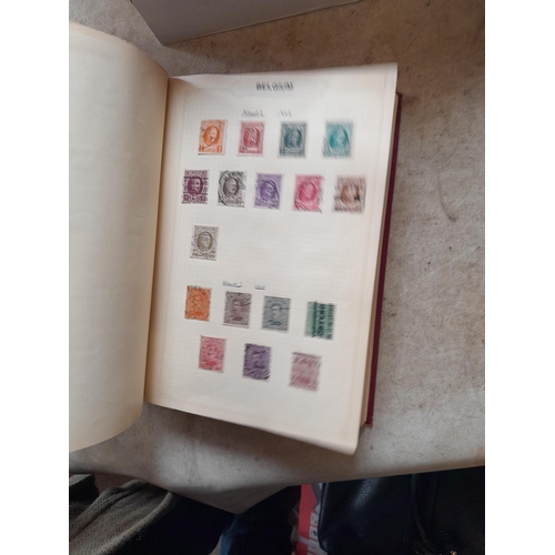 166 - Approx 10 kg of stamps and postcards : loose on paper, in albums, stock books, on pages GB World and... 