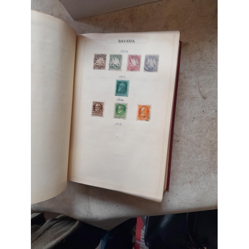 166 - Approx 10 kg of stamps and postcards : loose on paper, in albums, stock books, on pages GB World and... 