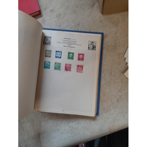 167 - Approx 11 kg of stamps : on paper, on sheets, on  printed pages, loose, albums, partially and sparse... 