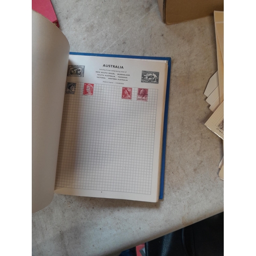 167 - Approx 11 kg of stamps : on paper, on sheets, on  printed pages, loose, albums, partially and sparse... 