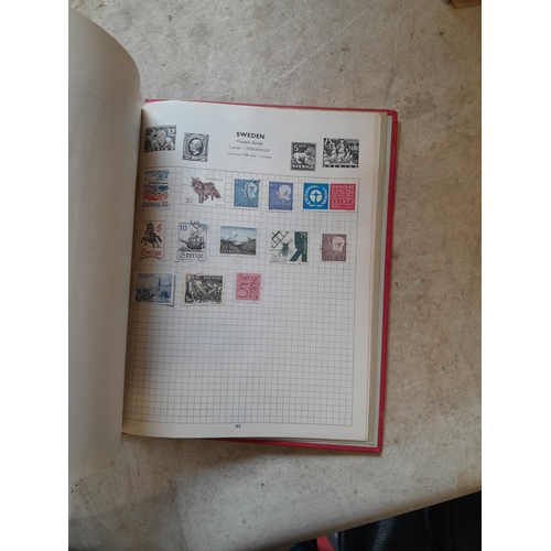 167 - Approx 11 kg of stamps : on paper, on sheets, on  printed pages, loose, albums, partially and sparse... 