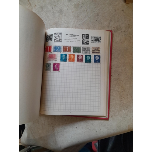 167 - Approx 11 kg of stamps : on paper, on sheets, on  printed pages, loose, albums, partially and sparse... 