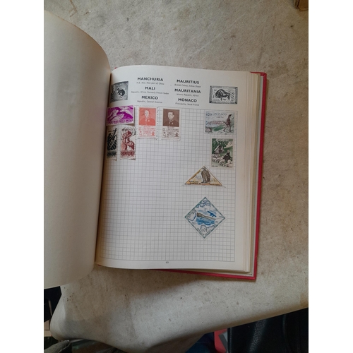 167 - Approx 11 kg of stamps : on paper, on sheets, on  printed pages, loose, albums, partially and sparse... 