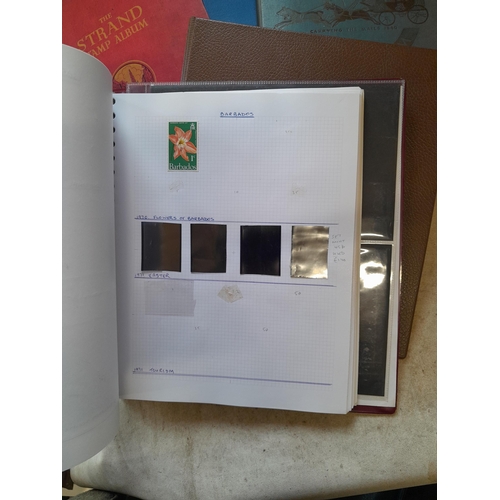 167 - Approx 11 kg of stamps : on paper, on sheets, on  printed pages, loose, albums, partially and sparse... 