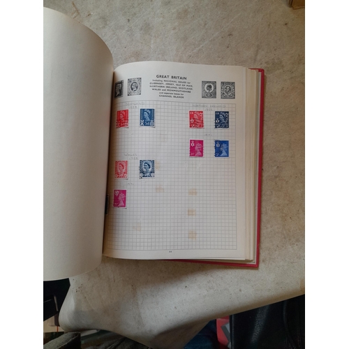 167 - Approx 11 kg of stamps : on paper, on sheets, on  printed pages, loose, albums, partially and sparse... 