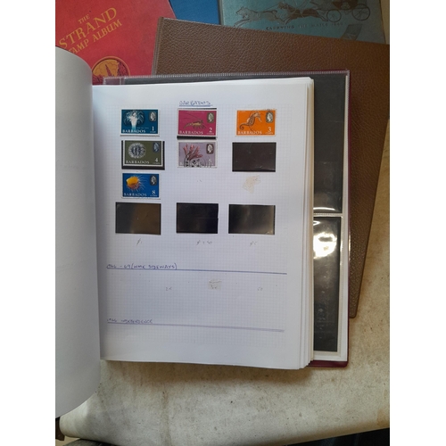 167 - Approx 11 kg of stamps : on paper, on sheets, on  printed pages, loose, albums, partially and sparse... 