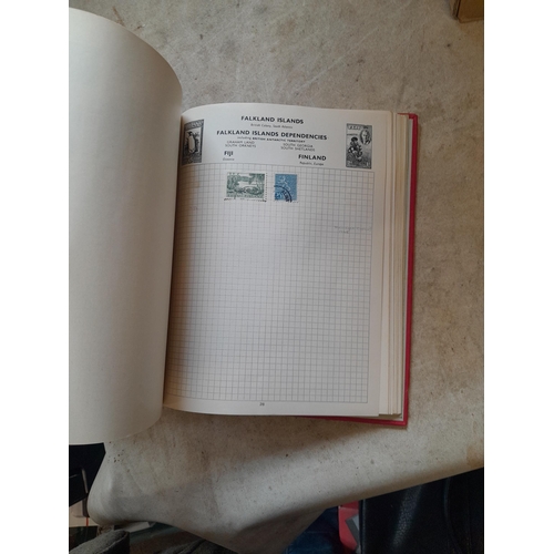 167 - Approx 11 kg of stamps : on paper, on sheets, on  printed pages, loose, albums, partially and sparse... 