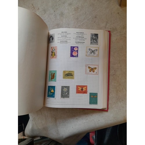 167 - Approx 11 kg of stamps : on paper, on sheets, on  printed pages, loose, albums, partially and sparse... 