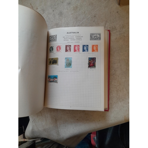 167 - Approx 11 kg of stamps : on paper, on sheets, on  printed pages, loose, albums, partially and sparse... 