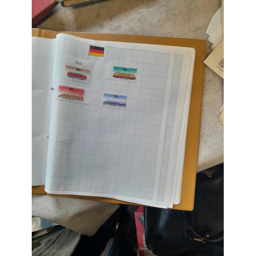 167 - Approx 11 kg of stamps : on paper, on sheets, on  printed pages, loose, albums, partially and sparse... 