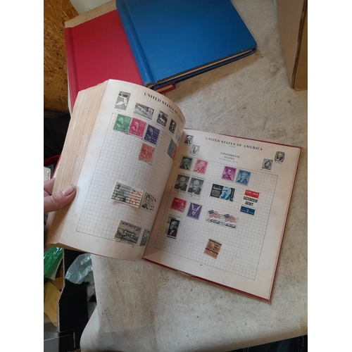 167 - Approx 11 kg of stamps : on paper, on sheets, on  printed pages, loose, albums, partially and sparse... 