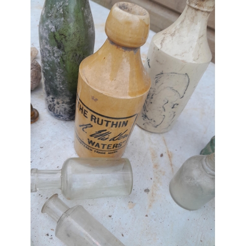 171 - Tip dug advertising and non advertising glass and stoneware bottles : Newport Wine Company, Rogers, ... 