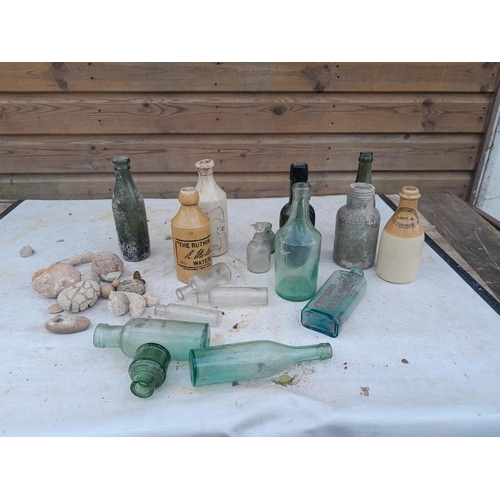 171 - Tip dug advertising and non advertising glass and stoneware bottles : Newport Wine Company, Rogers, ... 