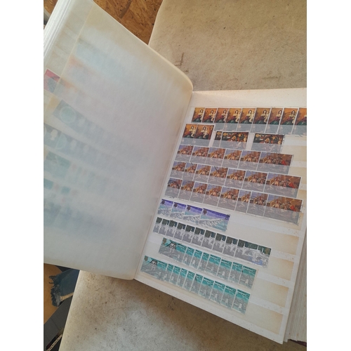 252 - Stamps : QEII in a stock book with duplication