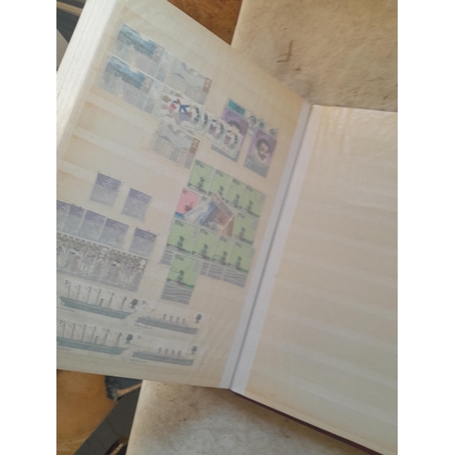 252 - Stamps : QEII in a stock book with duplication