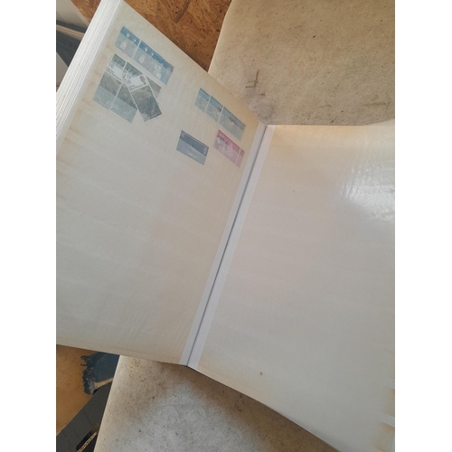 252 - Stamps : QEII in a stock book with duplication