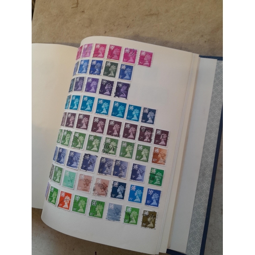 263 - Stamps of the Commonwealth O - Z : a good lot, Rhodesia SG 158 1910 set 3 Shillings with faults, 135... 