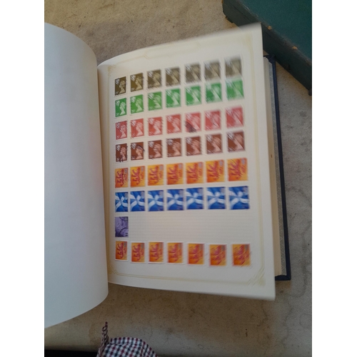 263 - Stamps of the Commonwealth O - Z : a good lot, Rhodesia SG 158 1910 set 3 Shillings with faults, 135... 