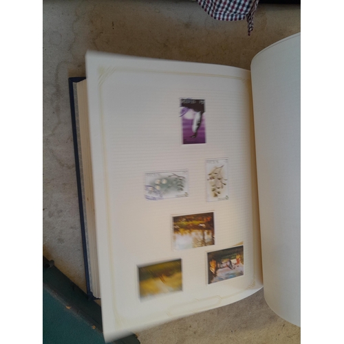 263 - Stamps of the Commonwealth O - Z : a good lot, Rhodesia SG 158 1910 set 3 Shillings with faults, 135... 